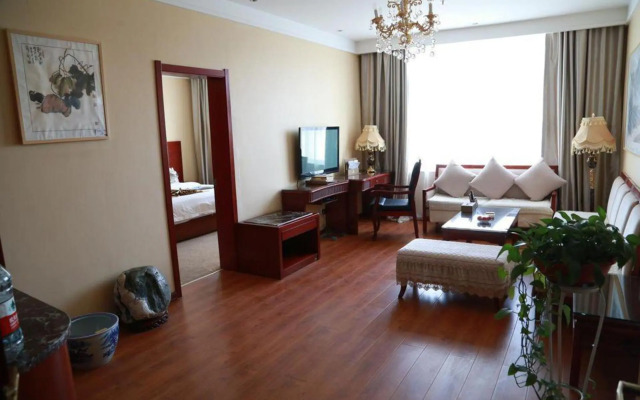 Guazhou macro Golden Resources Hotel