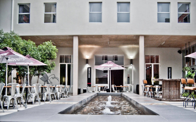 Docklands Hotel