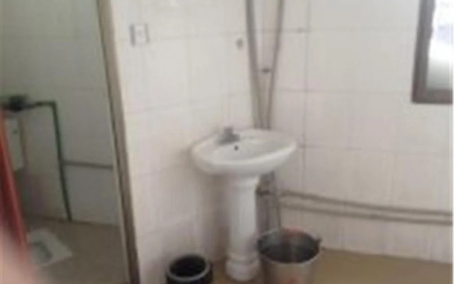 Rong Hua Shang Wu Hostel