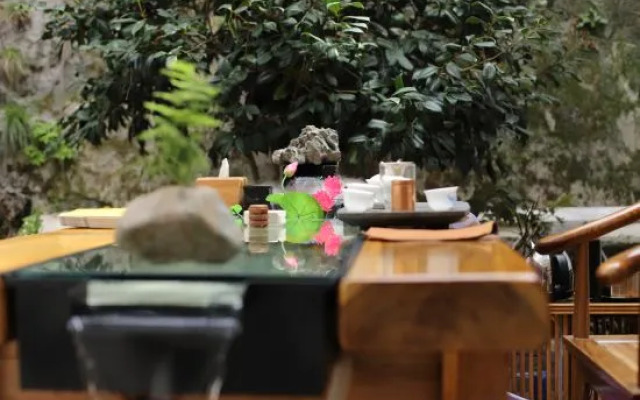 Jiuhua Mountain Remote Mountain Simple Home Stay