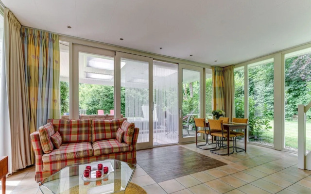 Picturesque Holiday Home in Oldenzaal With Jacuzzi