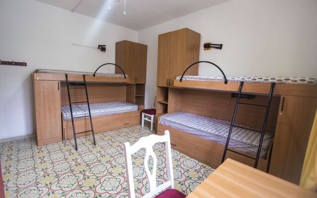 Granny's Inn - Hostel