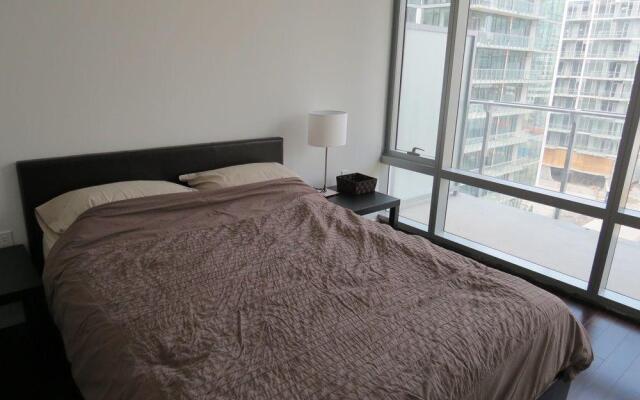 Toronto Suite Rentals - Pier 27