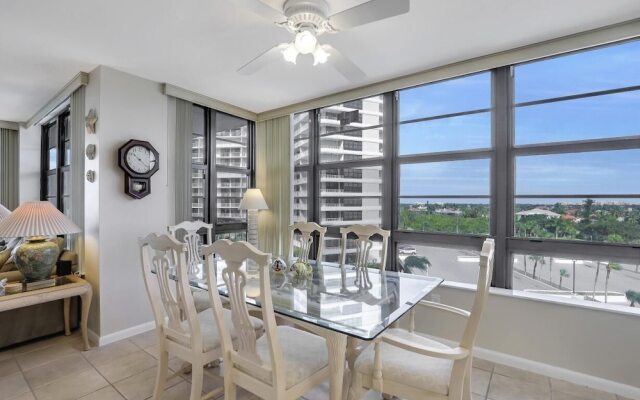 Beachfront Condo With Pool/views From two Balconies