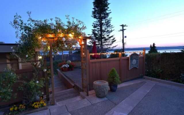 Three Tree Point Bed & Breakfast