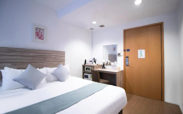 Victoria Hotel, a NuVe Group Collection