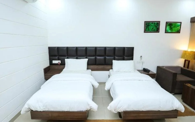 Hotel Whistling Greens