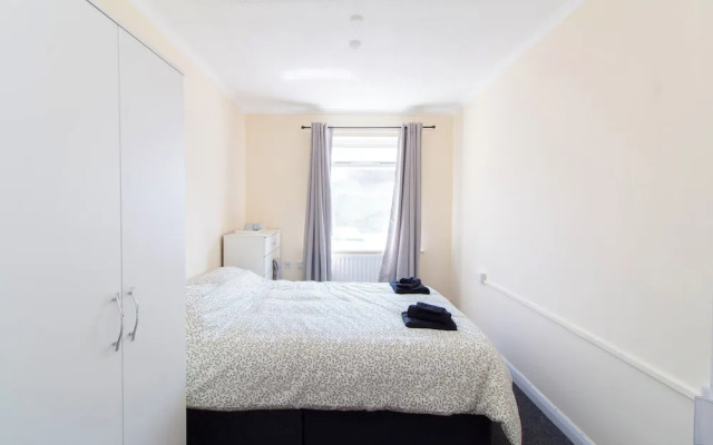 Brookvale Guest House Room 11