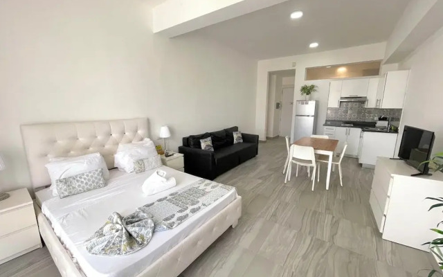 Studio Apart Hotel Rooftop Pool Beach