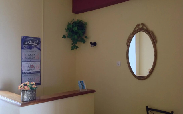 Travlos Studios