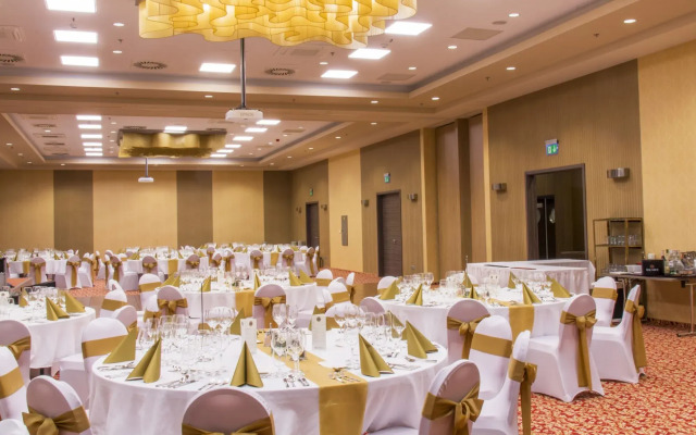 ETO Park Hotel Business & Stadium