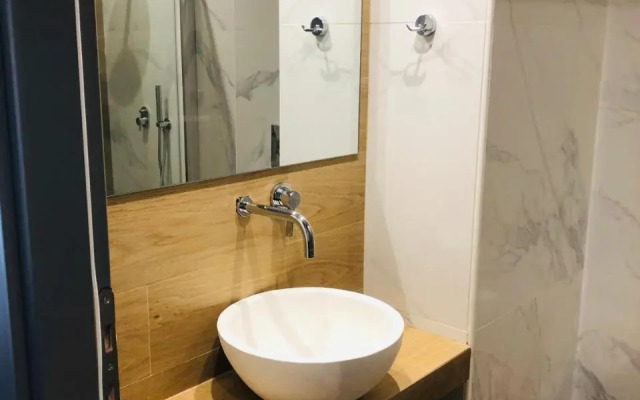 Metropolitan Complex Suite 2@faliro