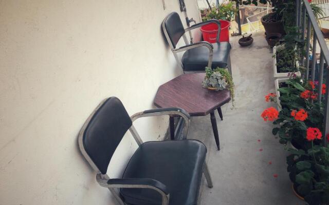 Lens Hostel