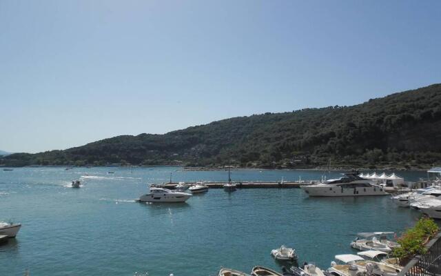 Venere Charming House Codice CITRA O11O22-LT-O853