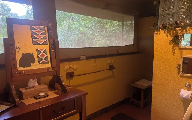 iKWETA Safari Camp