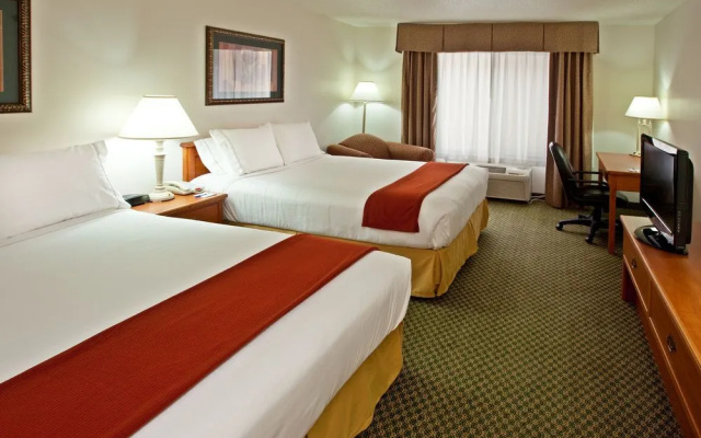 Holiday Inn Express & Suites Logan