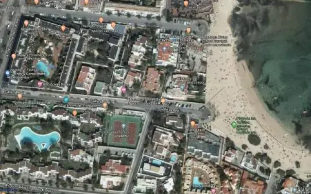 Apartamentos Playa Los Barqueros