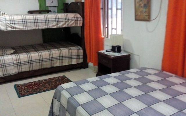 Room in Guest Room - Posada Green Sea San Luis Pesos With Breakfast Included Starting in March