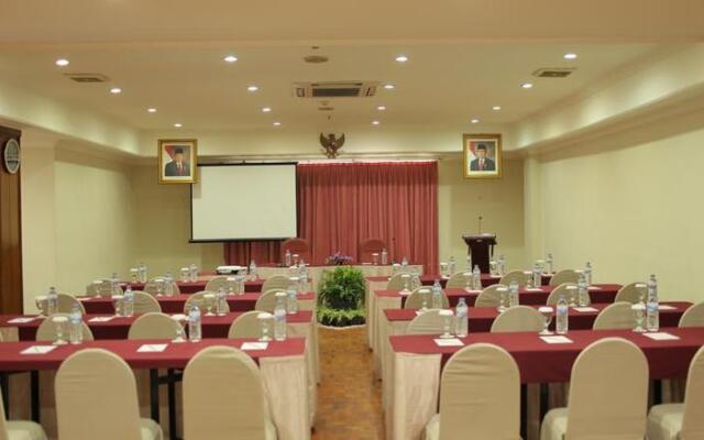 Weta International Hotel Surabaya