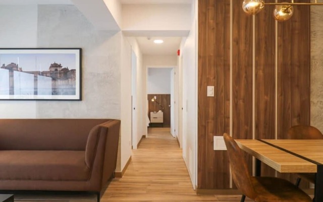 w Authentic 2BR in Miraflores