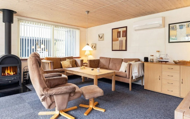 5 Person Holiday Home in Thyholm-by Traum