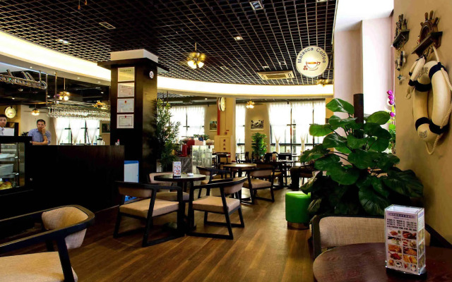 Zhuhai Aqueen Hotel
