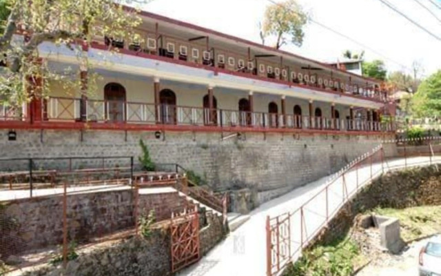 Hotel R Maidens by OYO Rooms