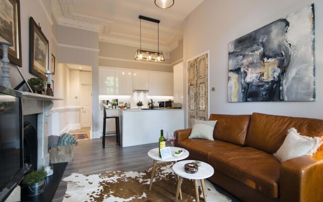 The Warwick Road Residence - IRV