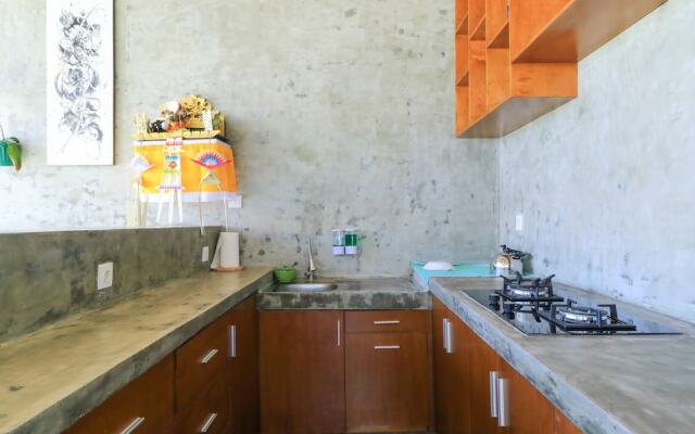 D Anyar Stay and Surf