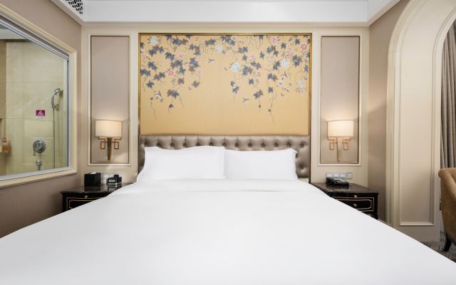 Crowne Plaza Zhengzhou by IHG