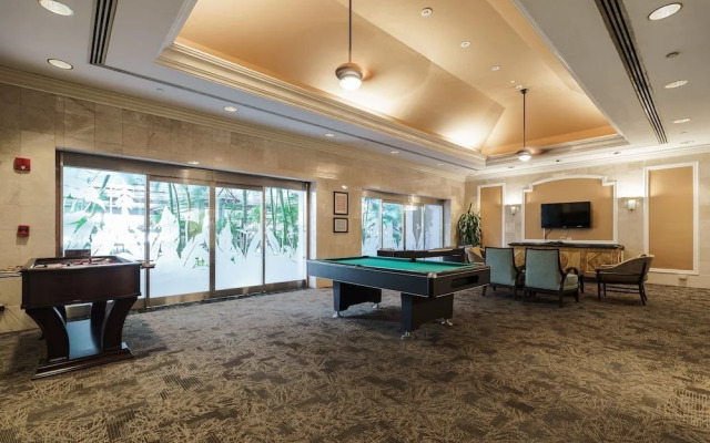 Oahu Royal Garden At Waikiki 2010 Condo