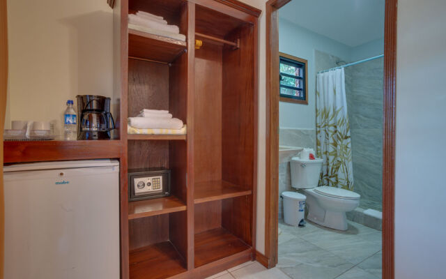 Palm Cove Cabins
