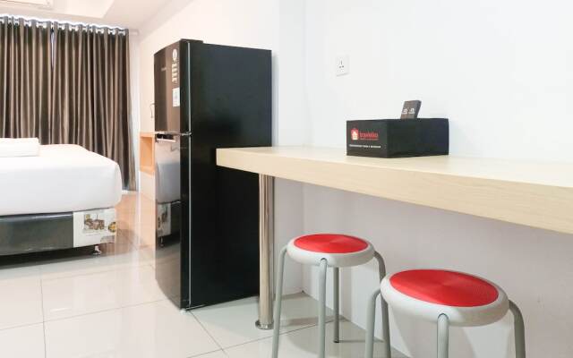 Homey Studio At De Prima Apartment
