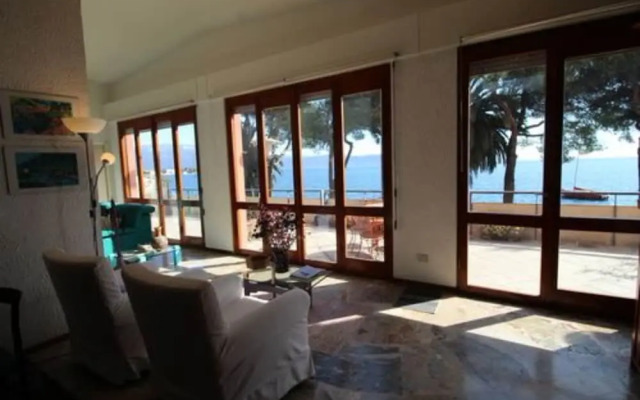Appartamento Fronte Lago