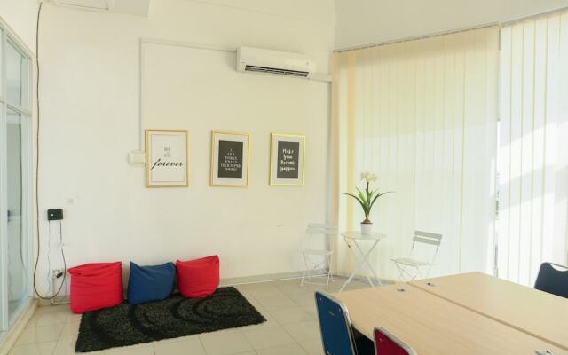 Strategic Studio Room Park View Condominium Apartment