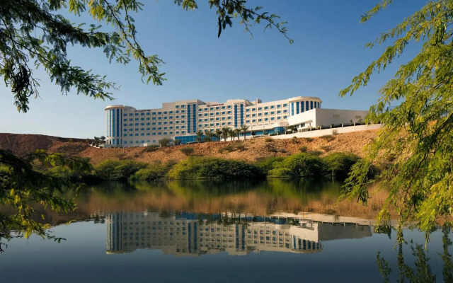Crowne Plaza Muscat OCEC by IHG