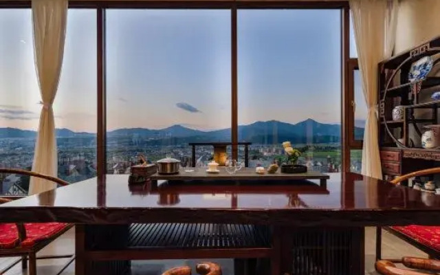 Tengchong Phoenix Inn Panoramic Hot Spring Inn