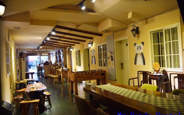 Mr.Panda Youth Hostel