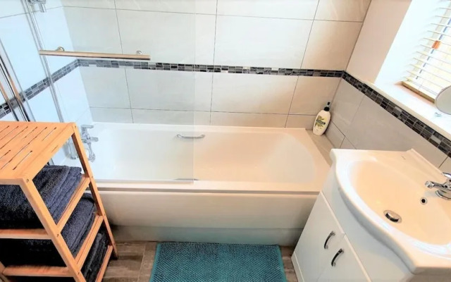 3-bedroom Victorian House With Superfast Wi-fi