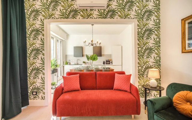White Mirror  Apartment
