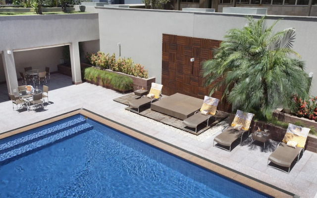 Naoum Plaza Hotel