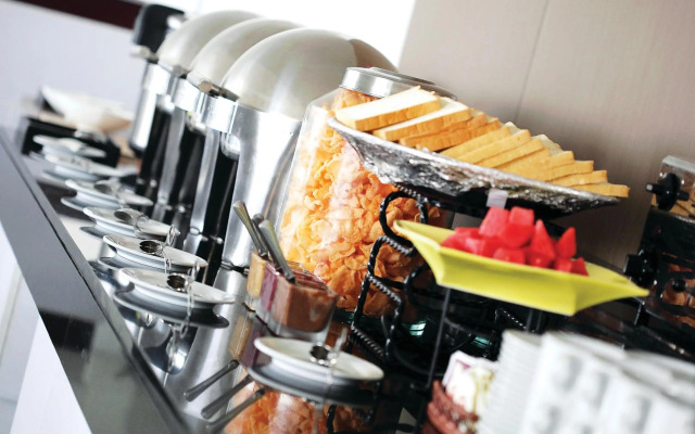 Amaris Hotel Bekasi Barat
