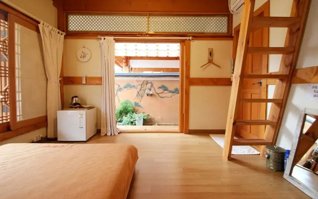 Jeonju Keun Judaengi Hanok Stay