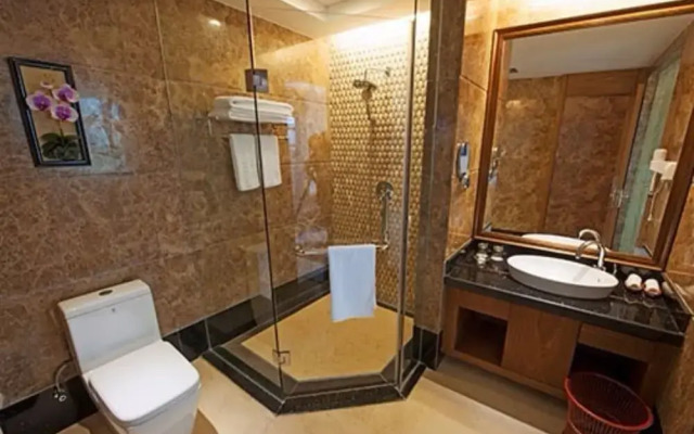 Chinese Yew Lake Hotel