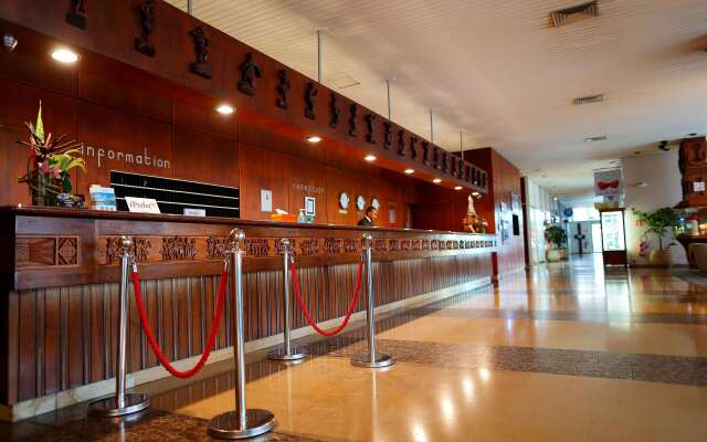 Carlton Hotel