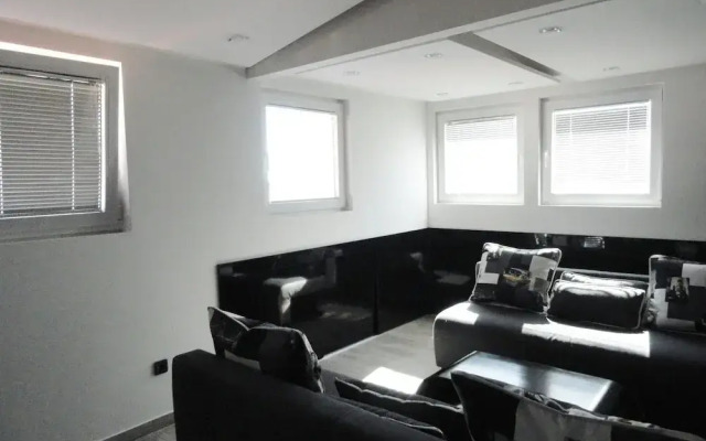 Apartments Holiday Budva