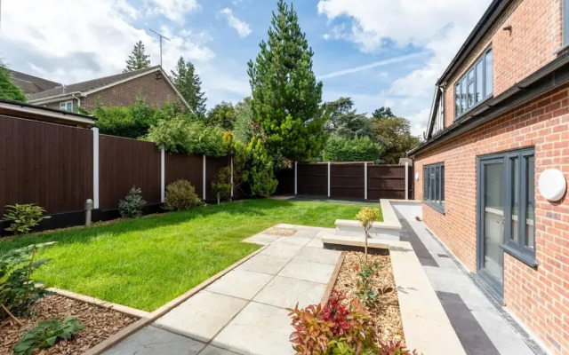 Stunning 1-bed Apartment in Purley