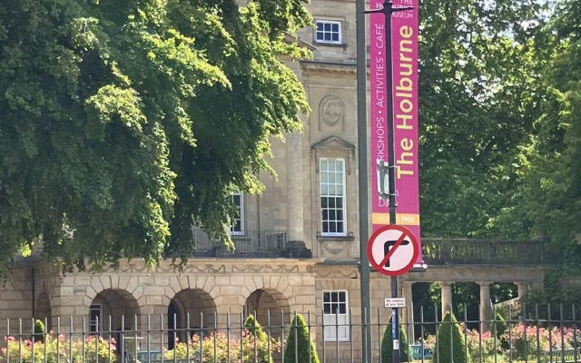 Chic City Centre Georgian Maisonette