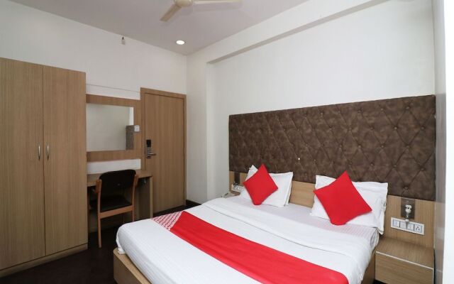 Oyo 22315 Hotel Rajdoot Gaurav