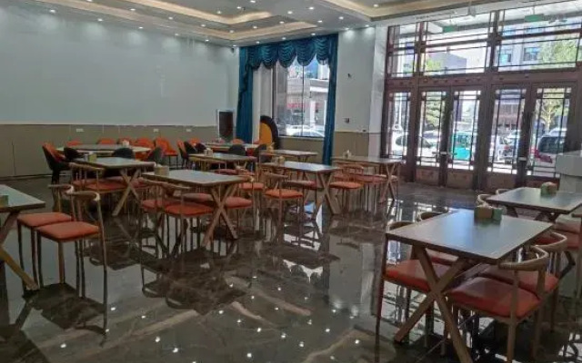 Huolin Gol Jincheng Hotel